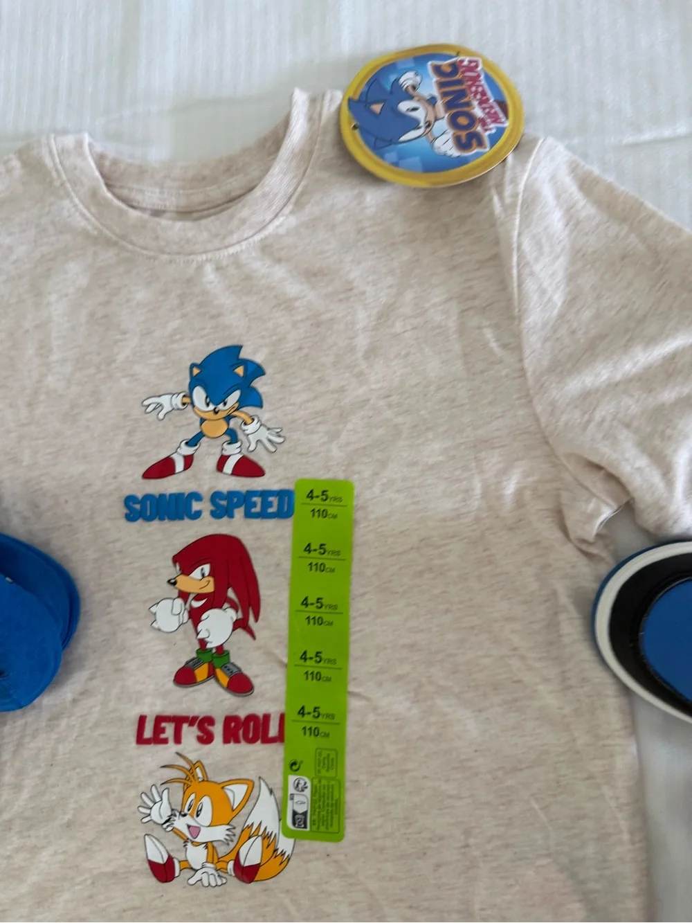 New boys Sz 7.5 Sonic the Hedgehog shoes, shirt, socks